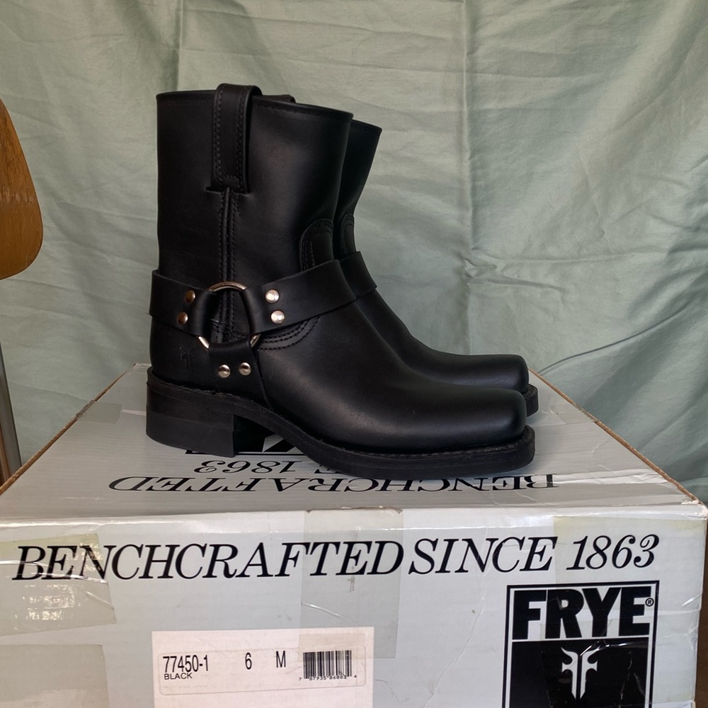 BRAND NEW IN BOX Harness 8R Frye Boots - Picture 4 of 8